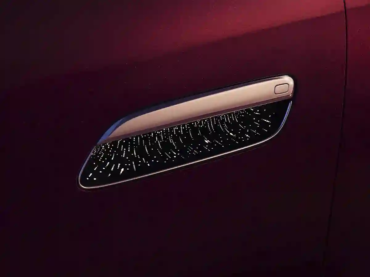 Новость ПРЕМЬЕРА НОВОГО ПОЛНОРАЗМЕРНОГО ГИБРИДНОГО КРОССОВЕРА VOYAH СОСТОИТСЯ В РОССИИ В КОНЦЕ 2025 ГОДА